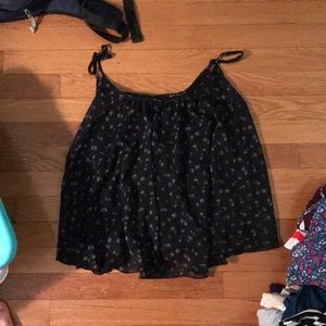 Flowely flowered tank